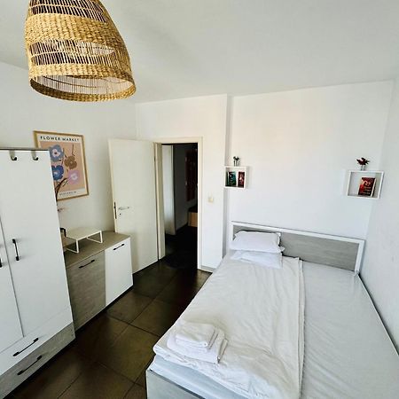 New Two Bedroom Apartment With Balcony Sofia Eksteriør billede