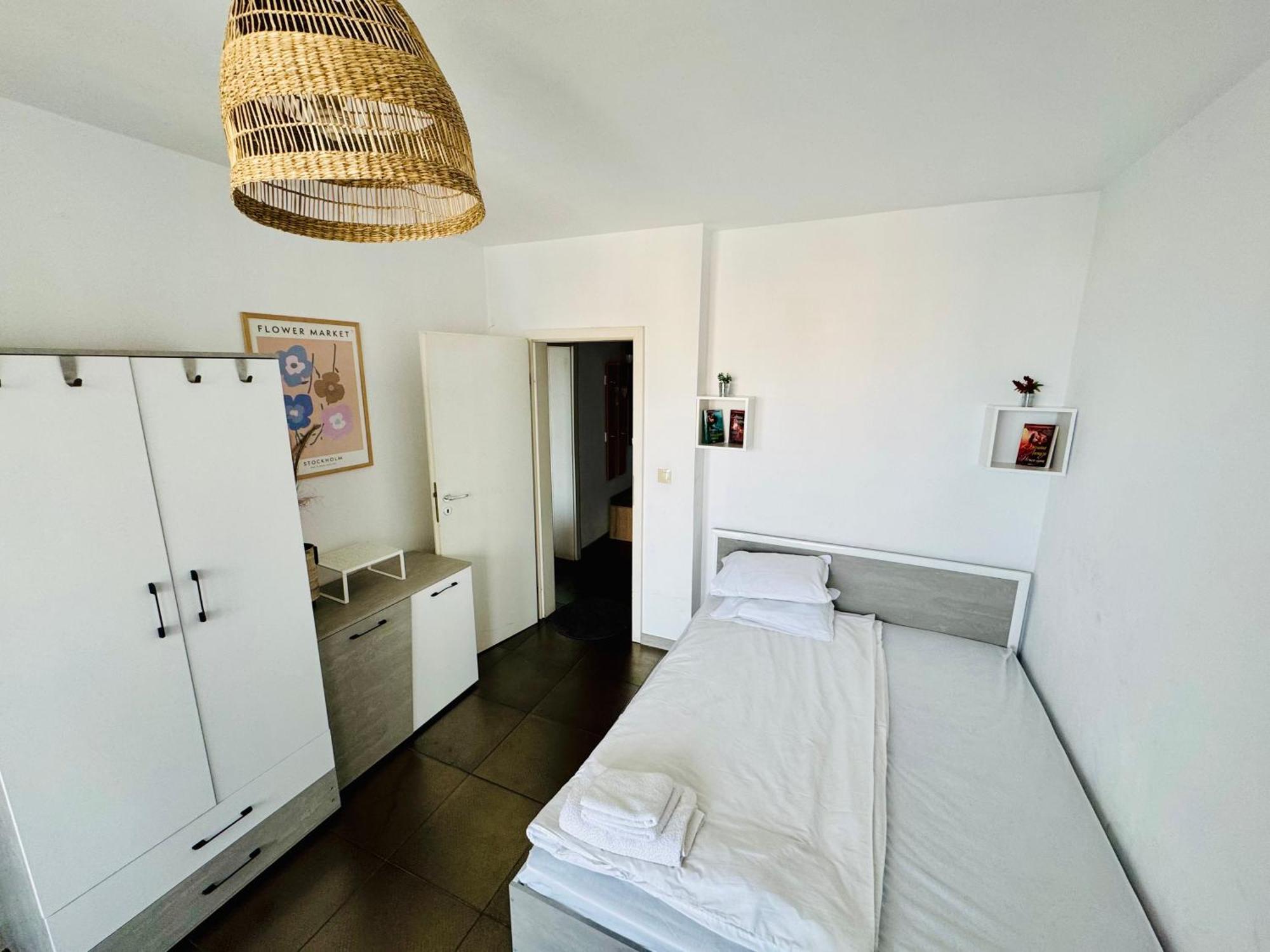New Two Bedroom Apartment With Balcony Sofia Eksteriør billede
